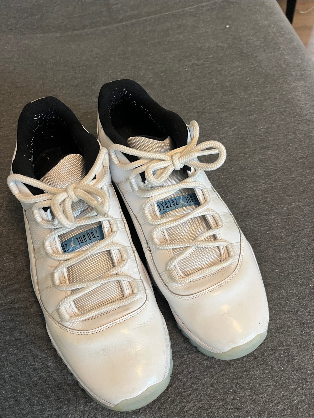Jordan 11 retro low legend blue